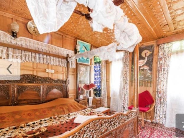 New Minar Group Of Houseboats Hotel Srīnagar Екстериор снимка