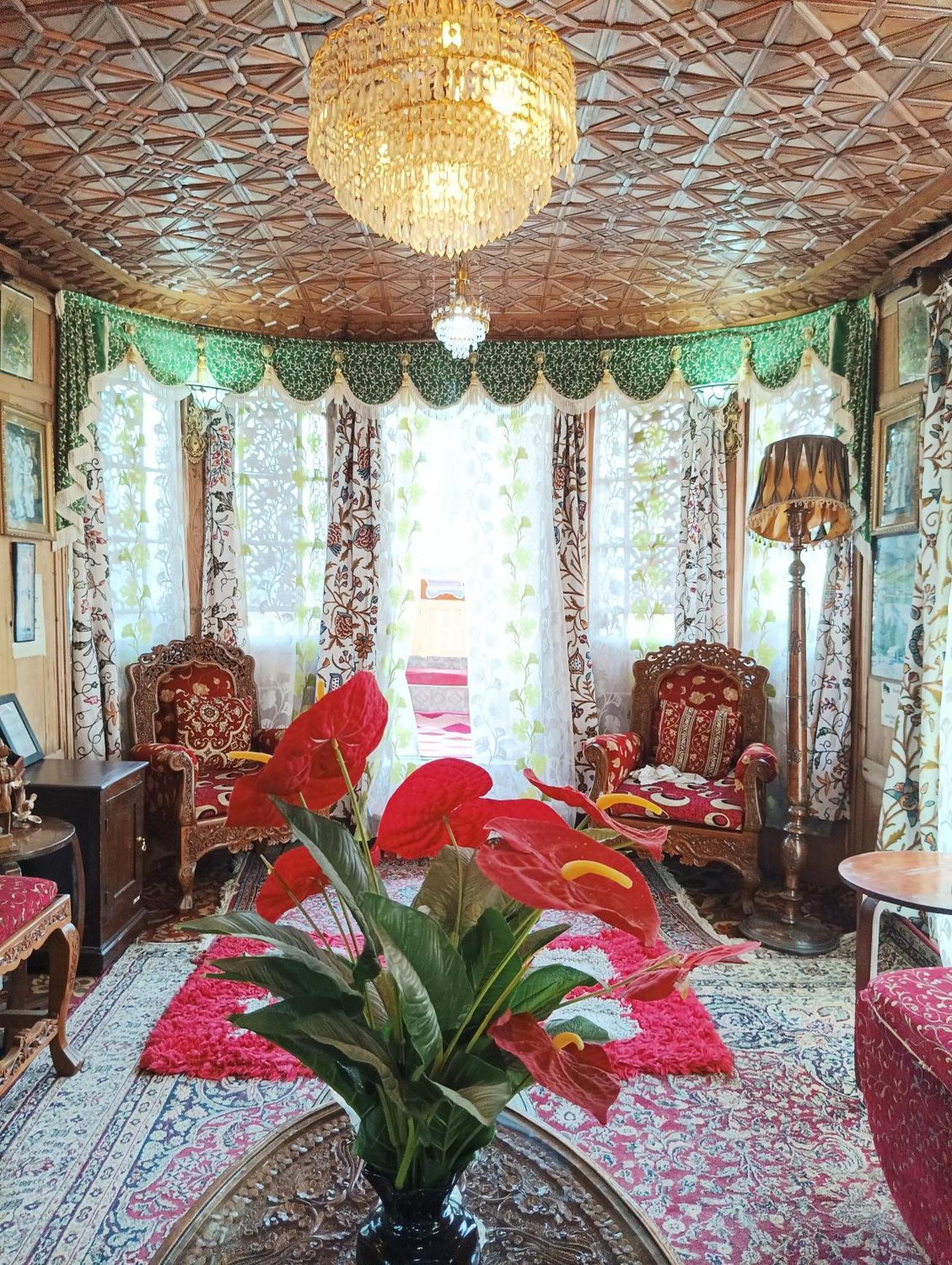 New Minar Group Of Houseboats Hotel Srīnagar Екстериор снимка