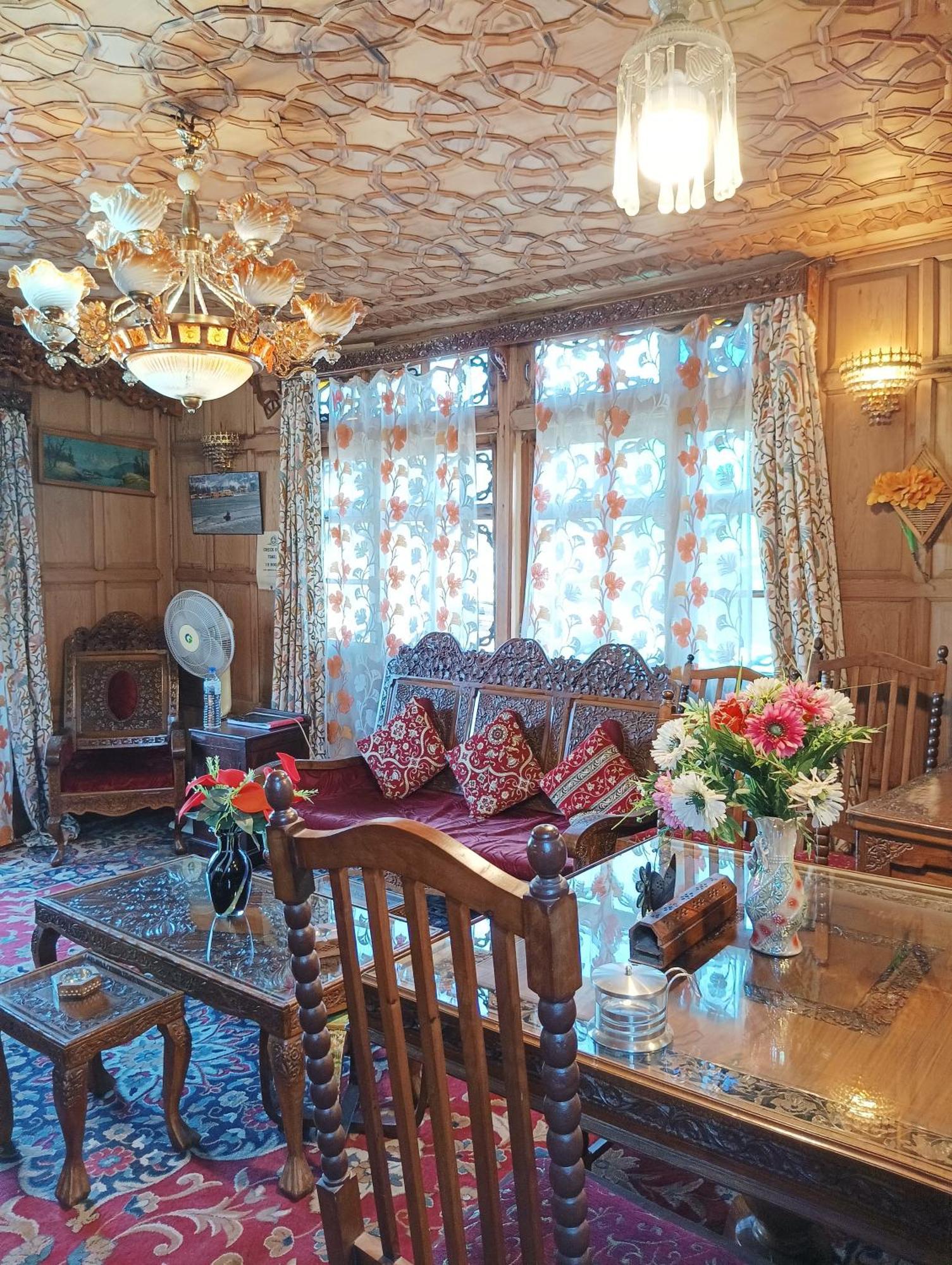 New Minar Group Of Houseboats Hotel Srīnagar Екстериор снимка