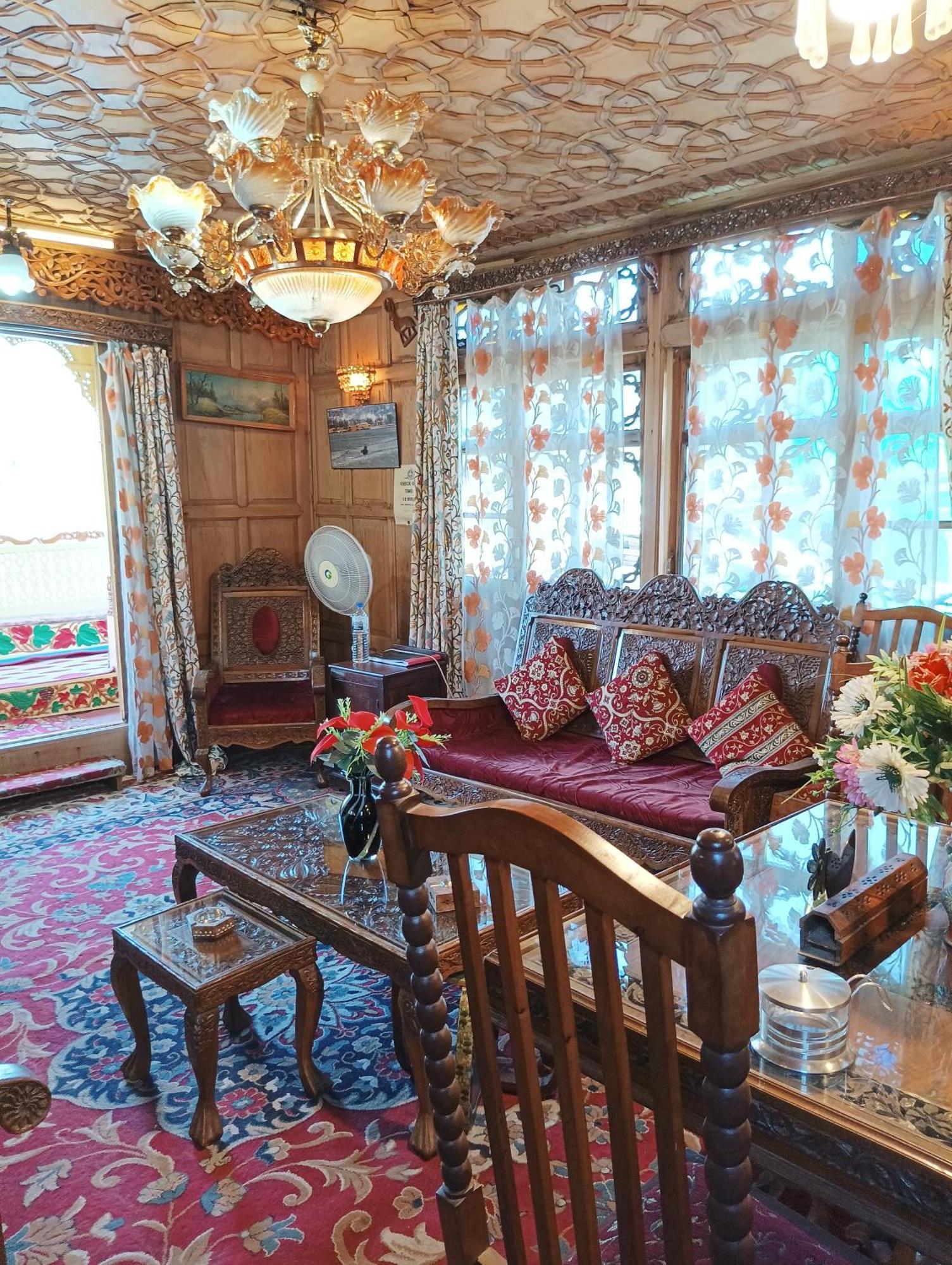 New Minar Group Of Houseboats Hotel Srīnagar Екстериор снимка